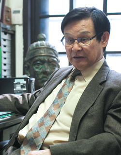 Cho, Gwang | professor, Korea University of the Department of Korean History.