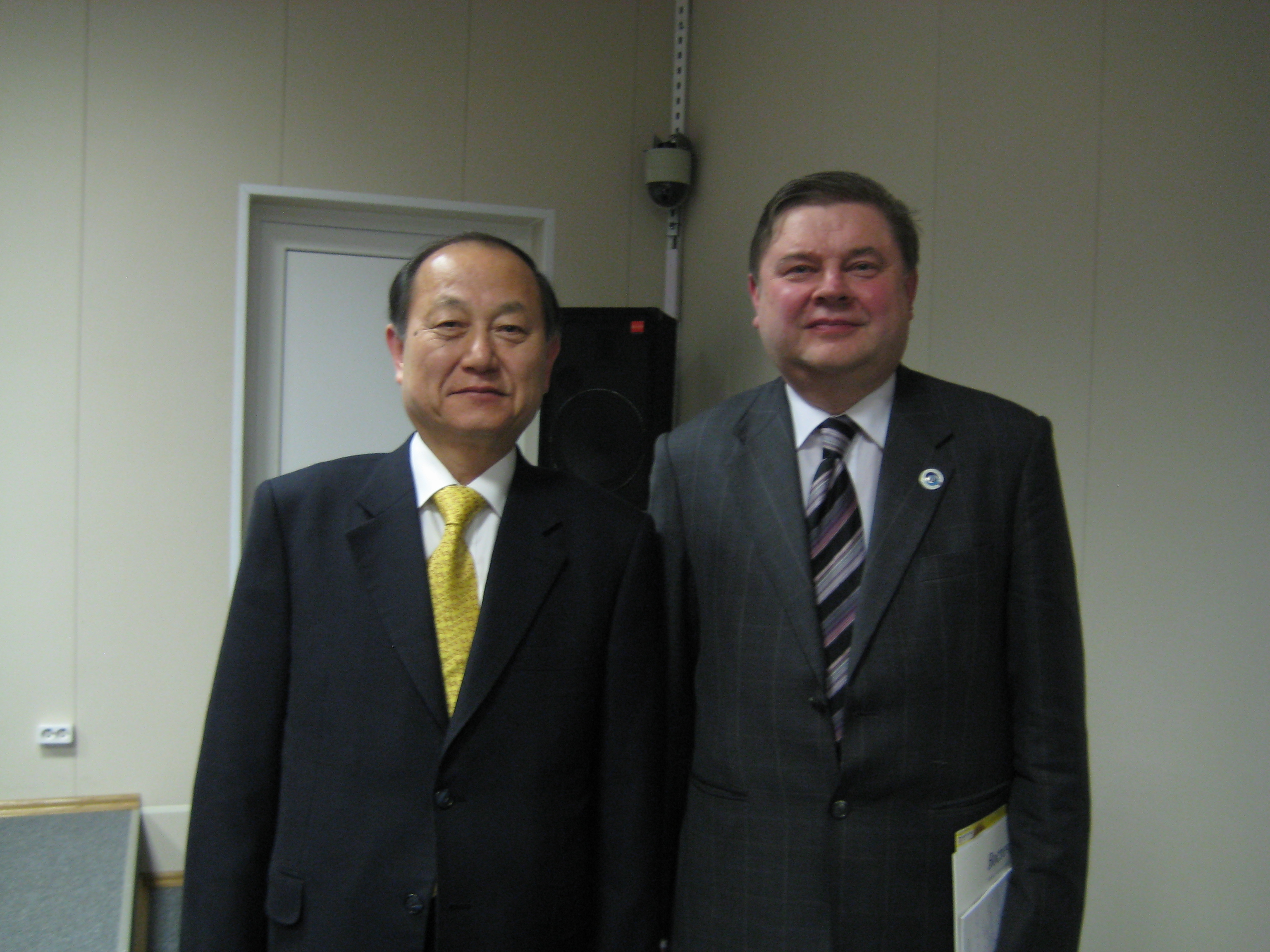 ロシア・サンクトペテルブルク大学との交流活性化及び協力関係構築協議(2008.5.23)