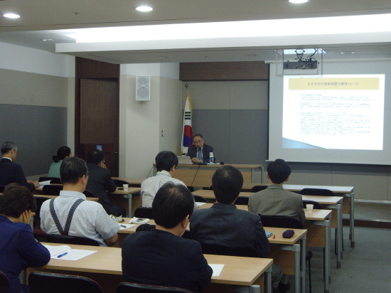 ジョージワシントン大学・金英鎮名誉教授招請 水曜フォーラムを開催