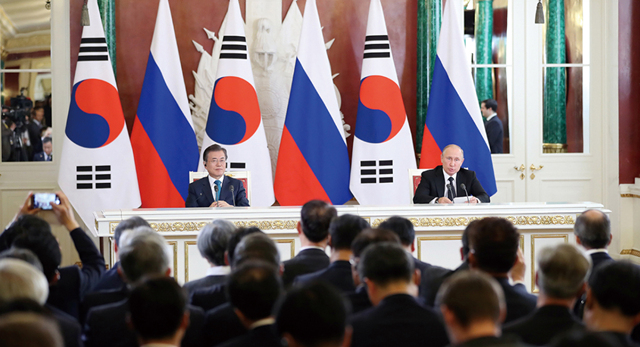 President Moon Jae-in and President Vladimir Putin's summit(2018) ⓒCheongwadae