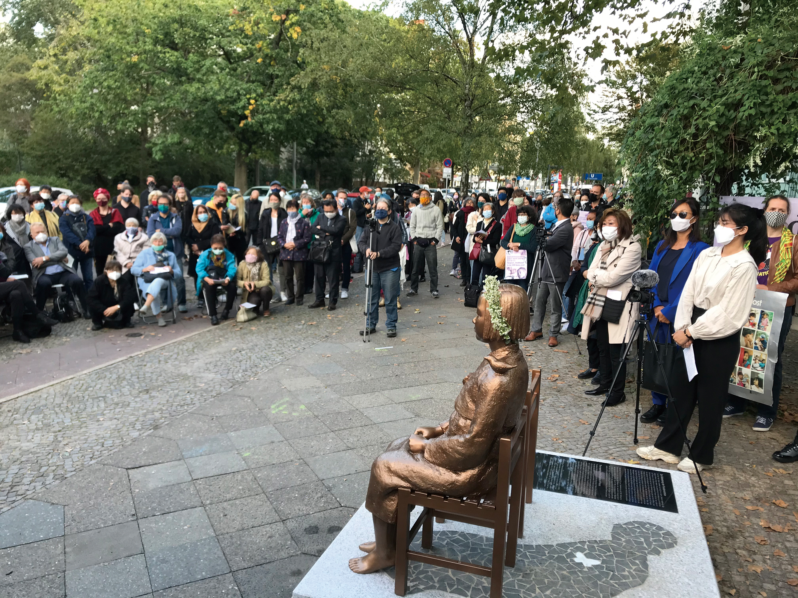 ‘Korea Verband’ and ‘The Peace Monument’ in Berlin