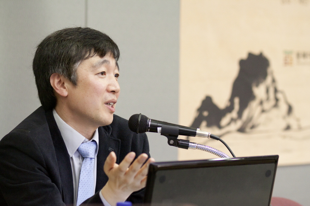 芮栄俊(『独島実録1905年』著者)氏招聘　水曜フォーラム開催